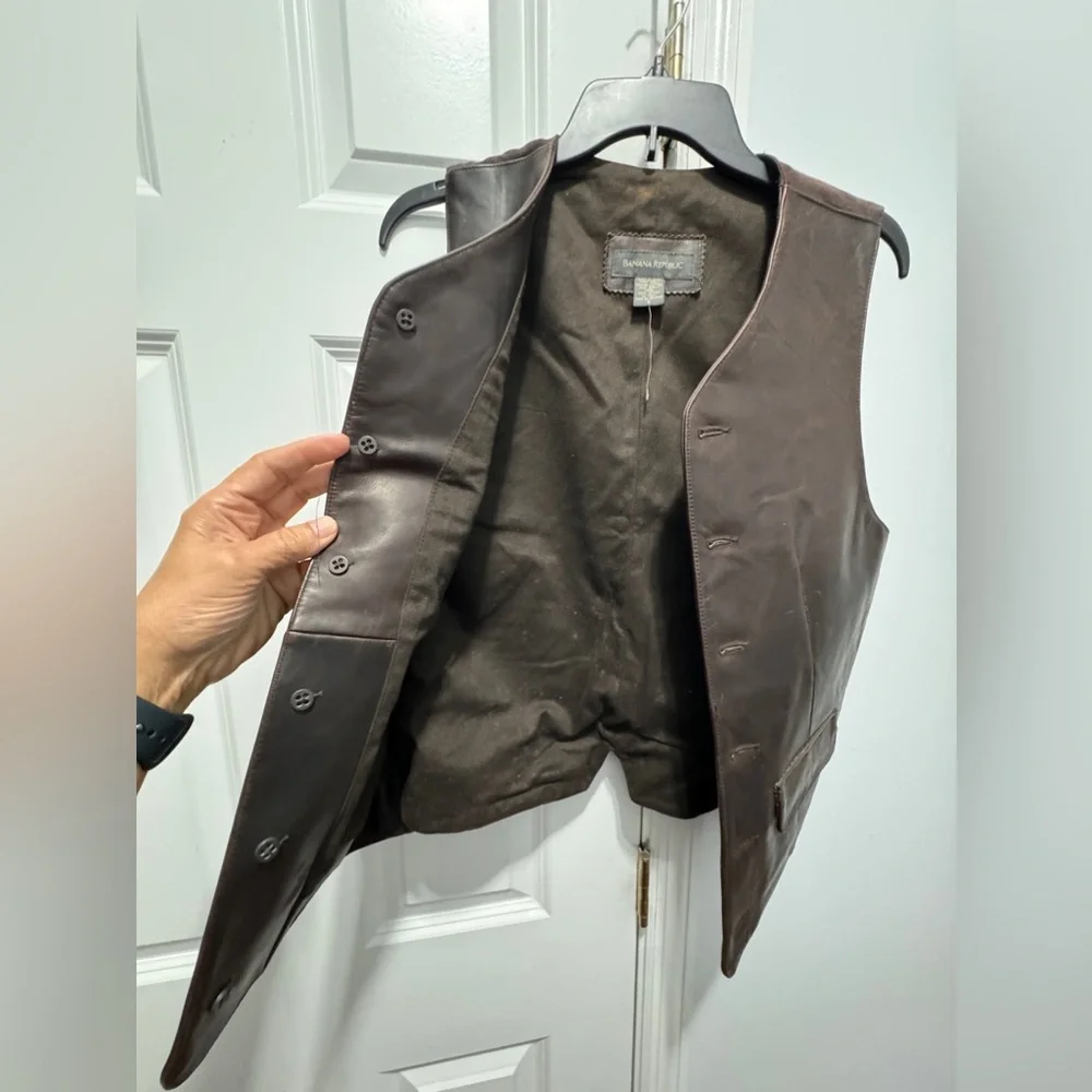 banana republic size small brown vest